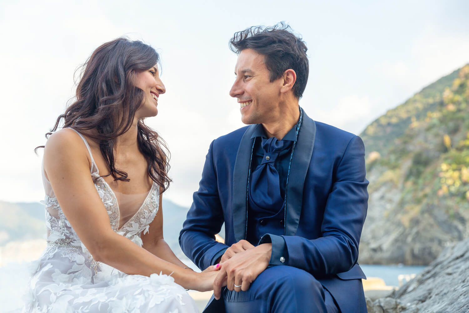 Bride and groom in Cinque Terre