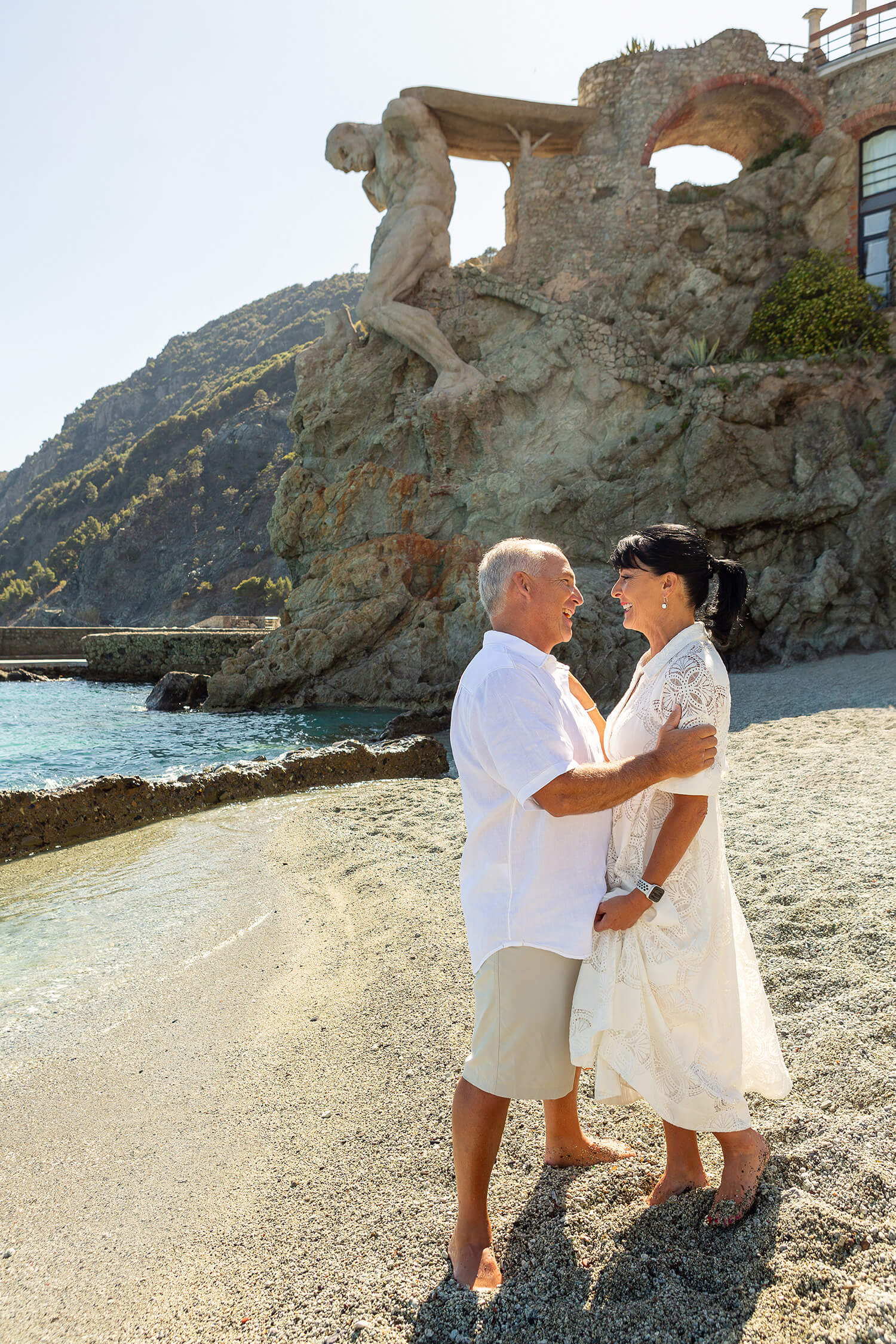 Couple at the beach in Monterosso, Cinque Terre